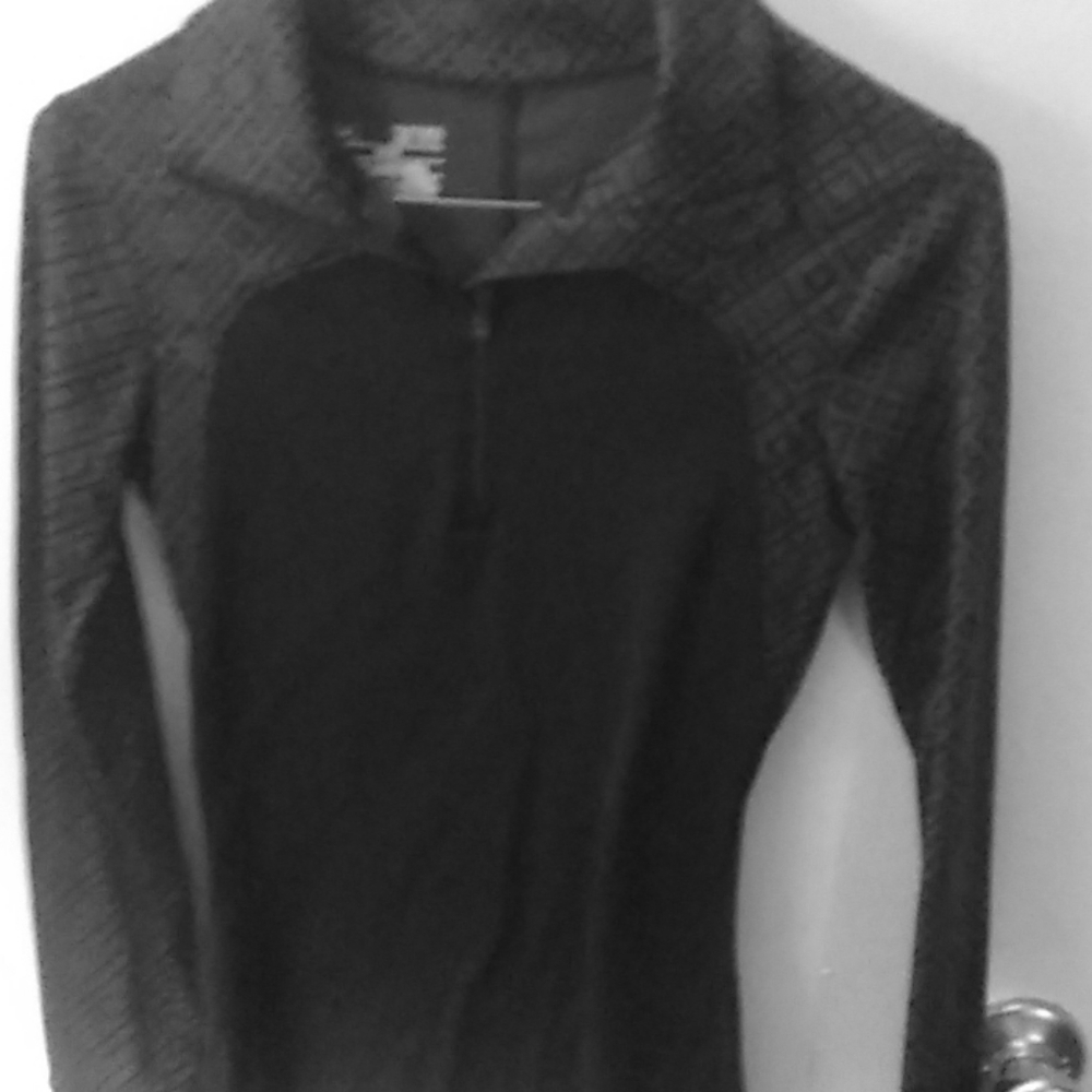 Under armour women's shirt